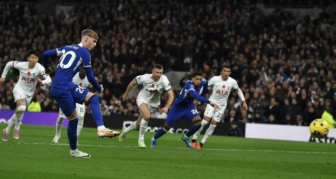 斯帕莱蒂：踢那不勒斯时我的选择出错了；热格罗瓦明天会首发（斯帕莱蒂：对那不勒斯用人判断失当；热格罗瓦明日首发）