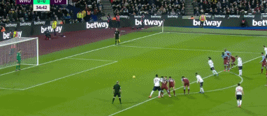 穆雷半场18分单节独得12分，上半场突破万分里程碑大关（穆雷上半场砍18分、单节揽12分，生涯万分里程碑上半场达成）