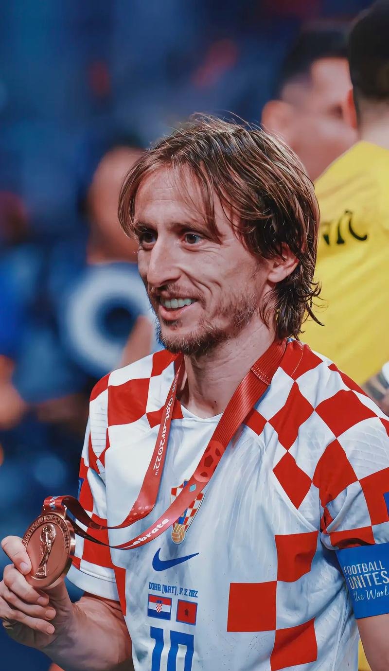 罗体：亚特兰大对帕莱斯特拉要价超4000万欧，球员可能去英超（罗体：亚特兰大为帕莱斯特拉标价超4000万欧，英超或成下家）