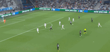 德天空：多特将在今天与二门亚历山大-迈尔续约至2027年（德媒：多特蒙德今日将与二号门将亚历山大-迈尔续约，合同至2027年）