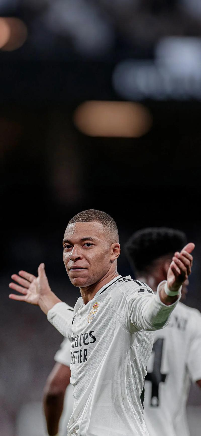 法尔克：拜仁对于帕续约越来越有信心，金钱并非关键因素（法尔克：拜仁续约帕信心与日俱增，金钱并非决定性因素）