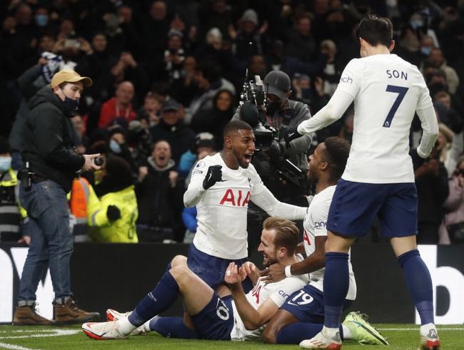 拉齐奥vs博洛尼亚：罗马尼奥利、贡多齐首发，奥尔索利尼、胡安-米兰达出战（拉齐奥迎战博洛尼亚：罗马尼奥利、贡多齐先发，奥尔索利尼与胡安-米兰达登场）